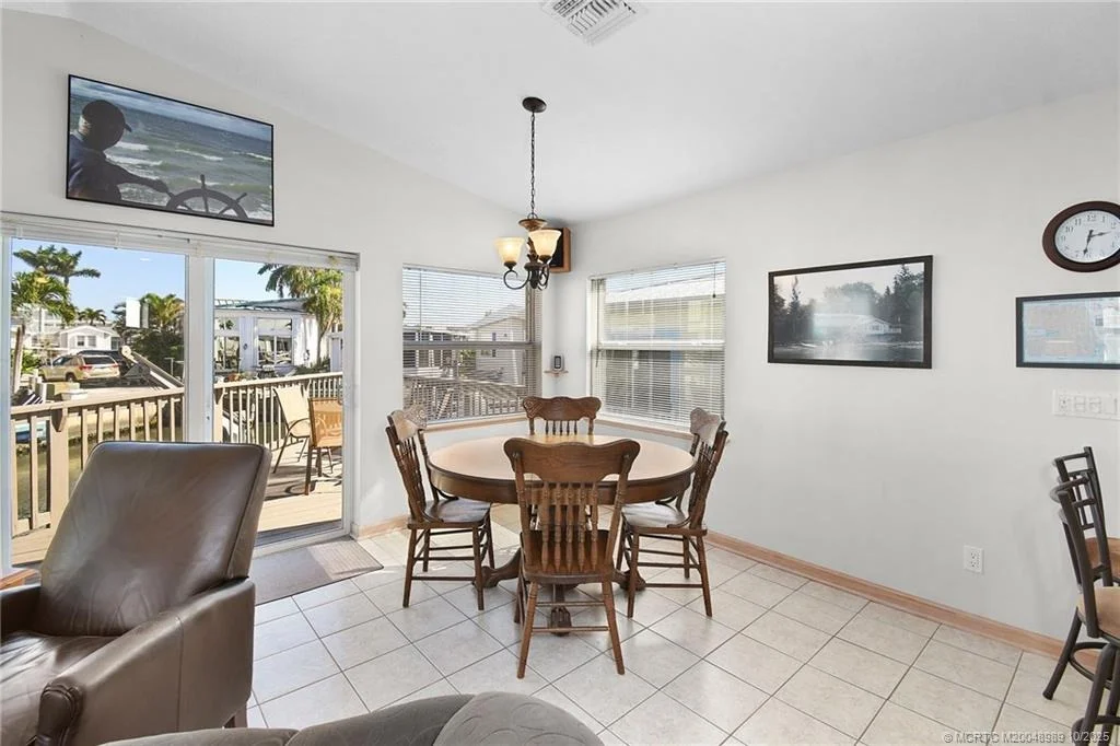 Photo of 29 Nettles Boulevard