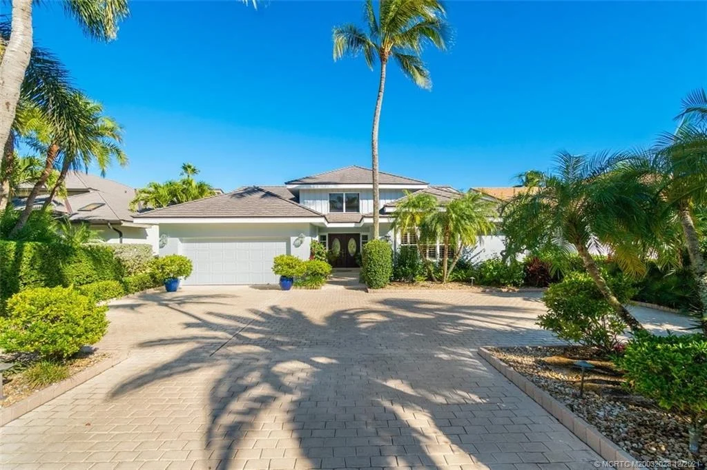 Photo of 6947 SE Harbor Circle
