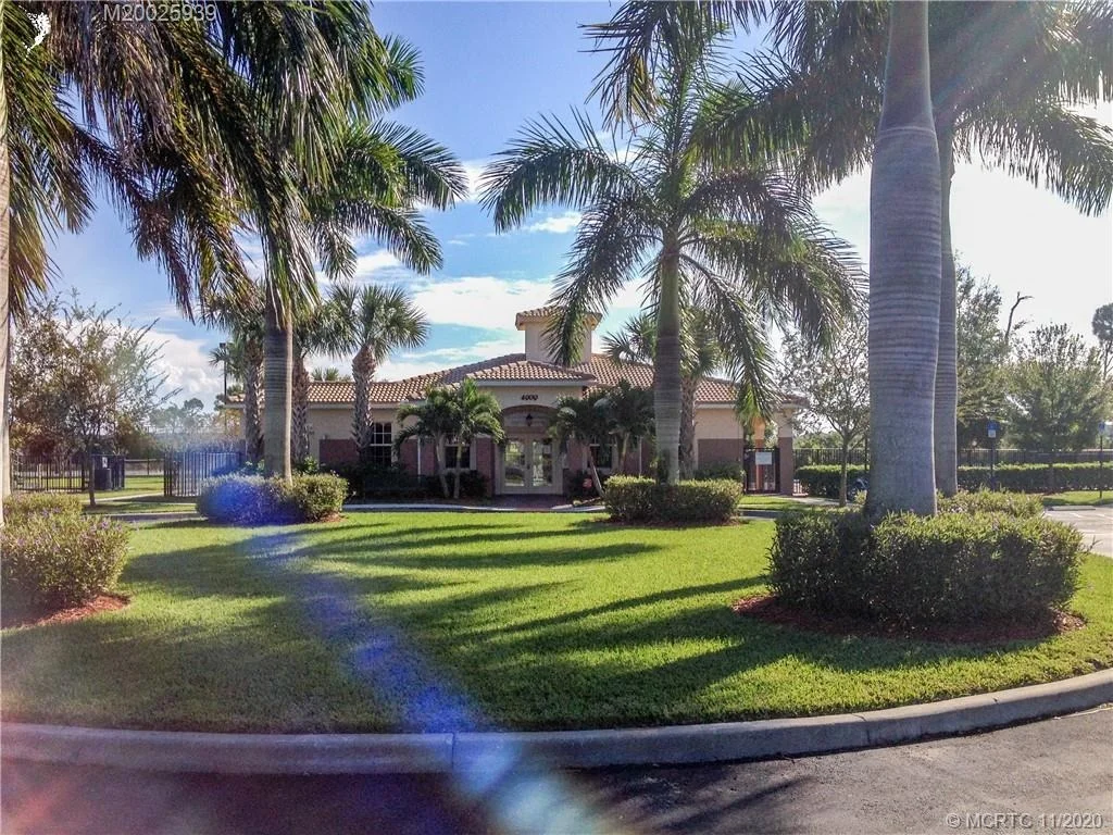 Photo of 1137 SE Fleming Way