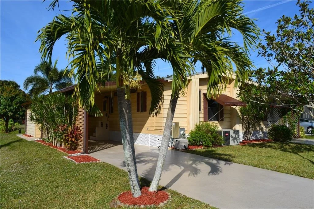 Photo of 191 SE Paradise Place