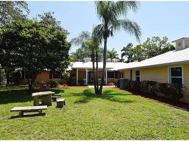 Photo of 902 NW SUNSET Terrace