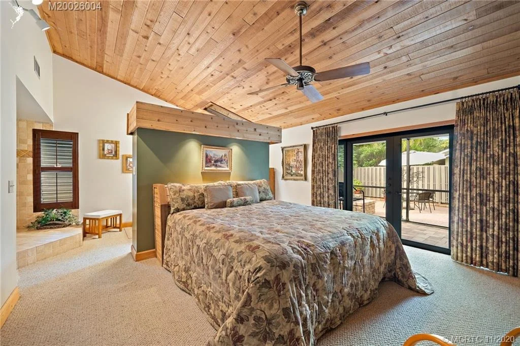 Photo of 254 SE Wells Drive
