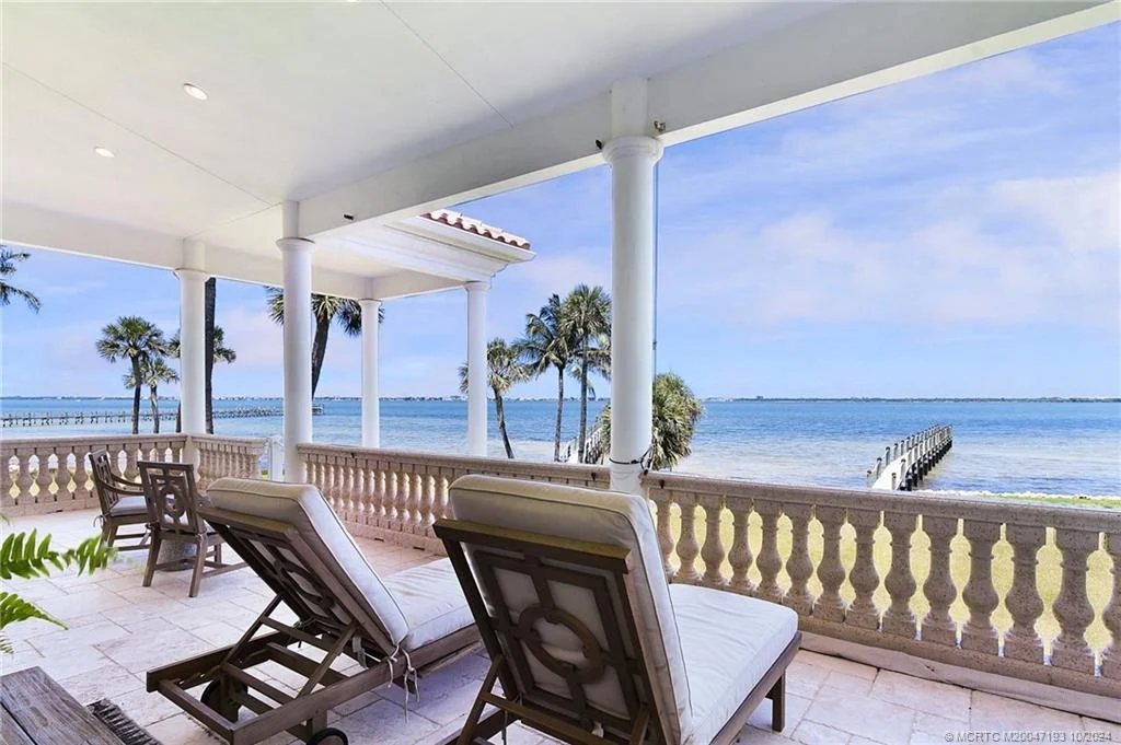 Photo of 102 N Sewalls Point Road