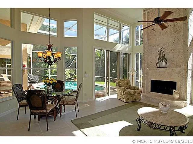 Photo of 158 S River Road