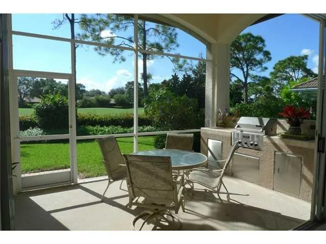 Photo of 1572 SE Cypress Glen Way