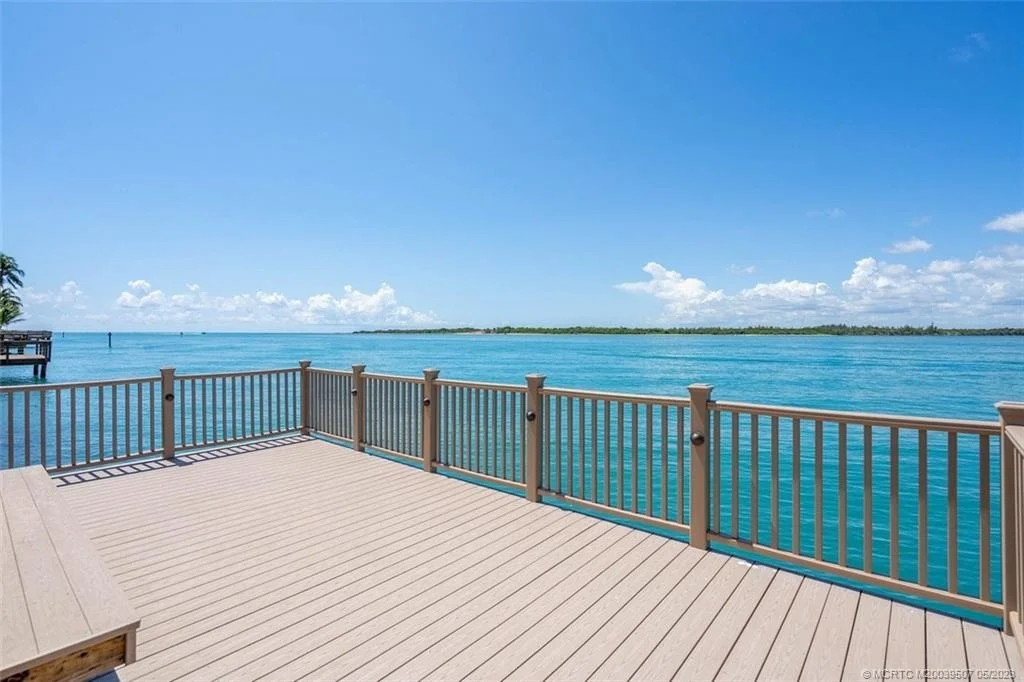 Photo of 7032 SE Harbor Circle