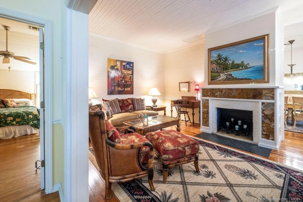 Photo of 535 SW Siesta Way