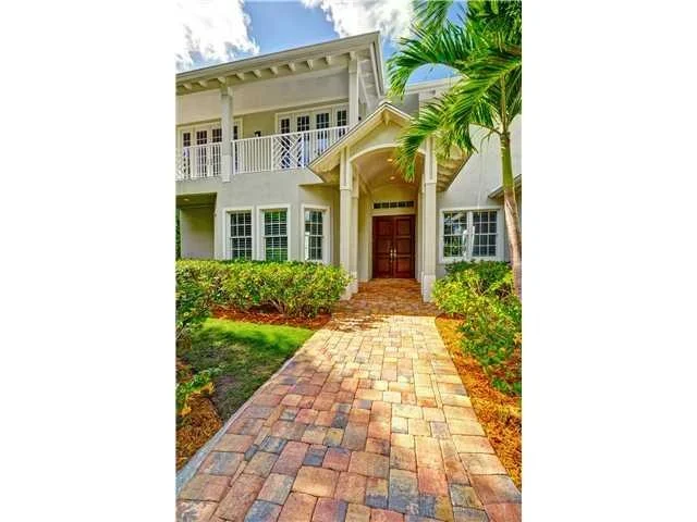Photo of 1455 SE RIVERSIDE Drive
