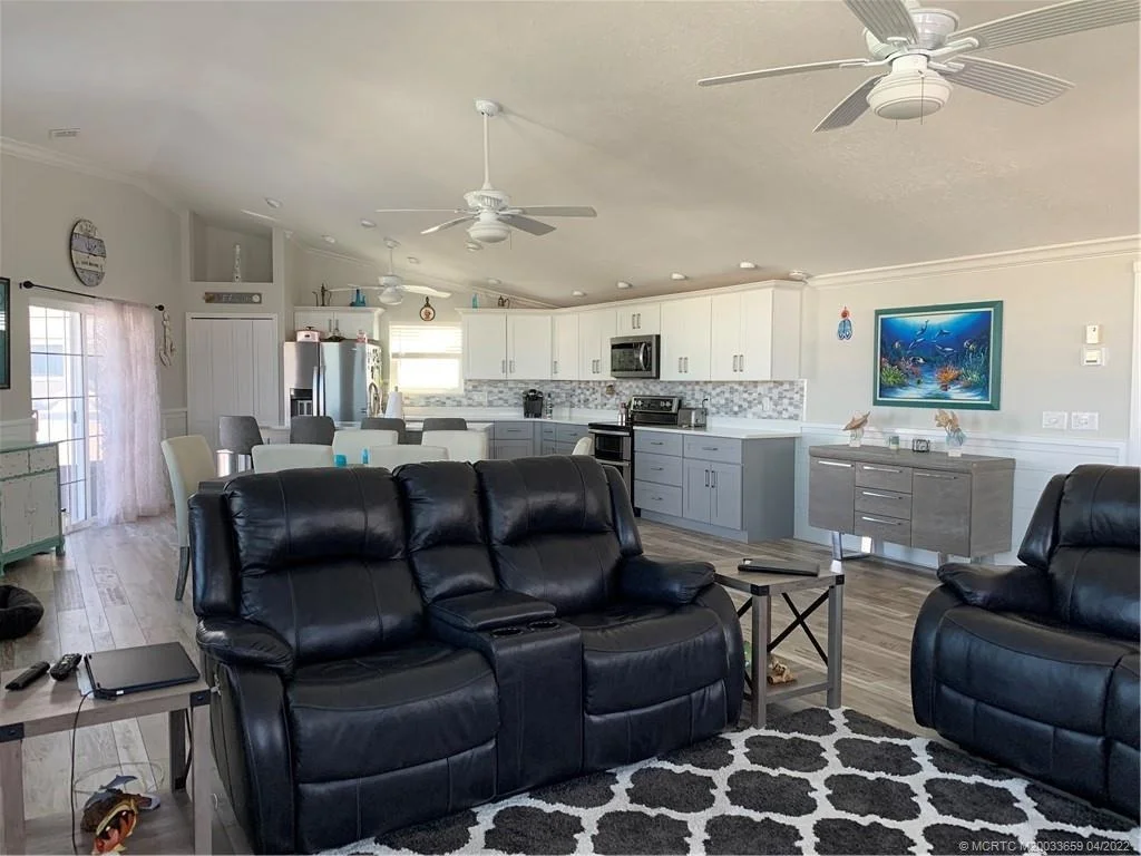 Photo of 16 Nettles Boulevard