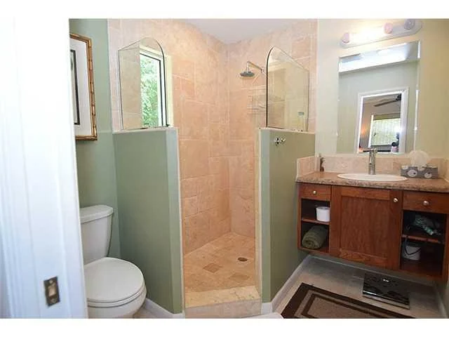 Photo of 418 SE KRUEGER Parkway