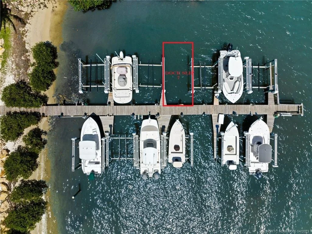 Photo of 5374 SE Inlet Place