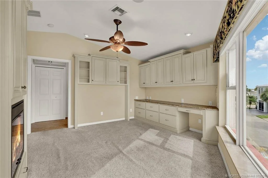 Photo of 1109 Nettles Boulevard
