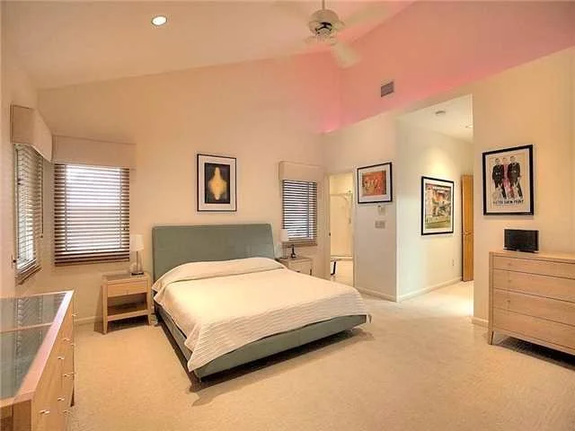 Photo of 8 Knowles Road