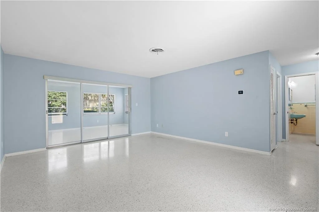 Photo of 391 SE Edgewood Drive