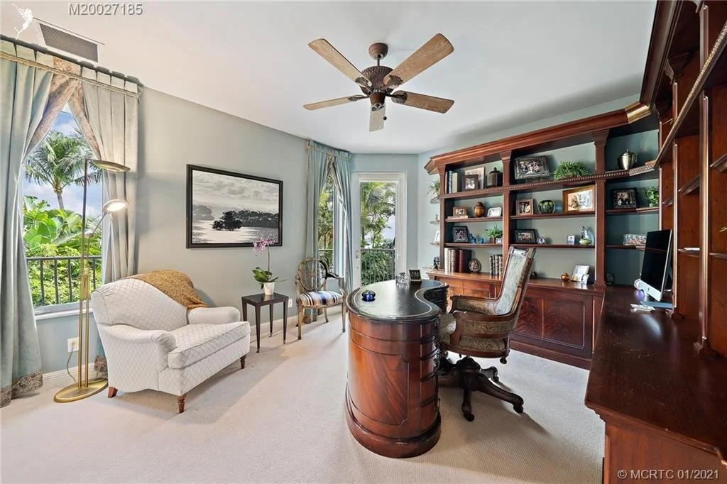 Photo of 31 NE Lofting Way