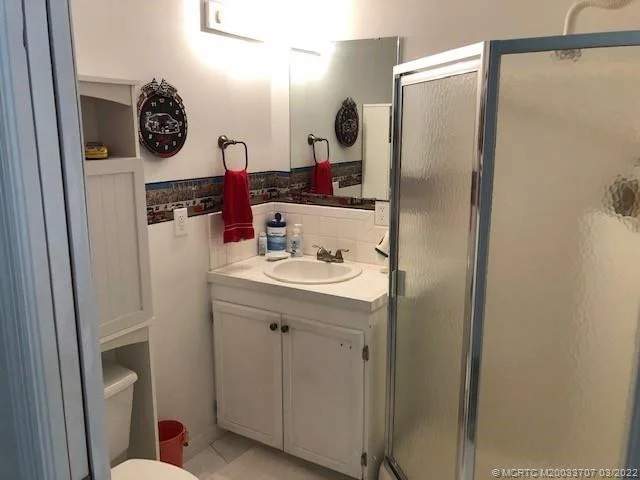 Photo of 877 Nettles Boulevard