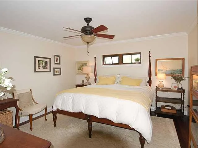 Photo of 723 SE PARKWAY Drive