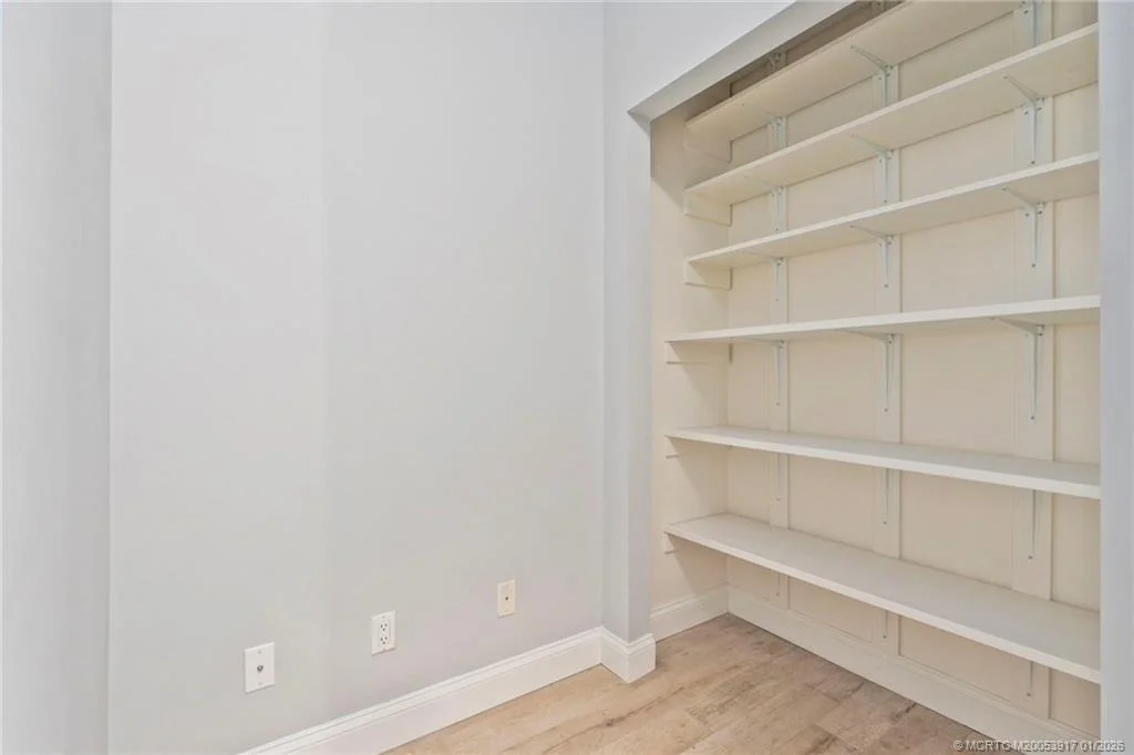 Photo of 449 SE Southwood Trail