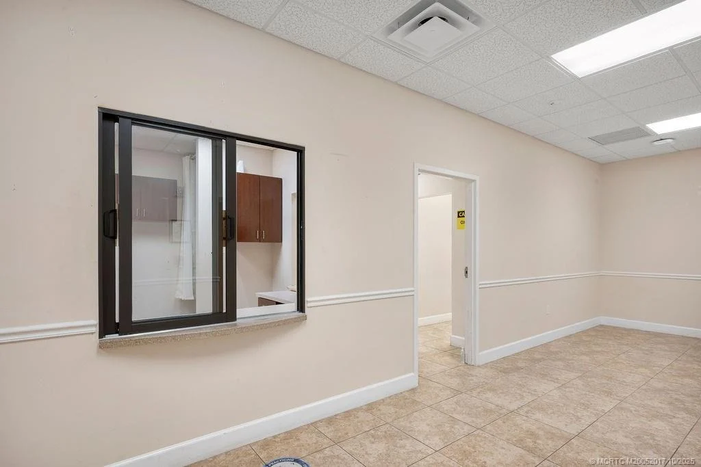 Photo of Unit H at 1713 US Highway 441 N