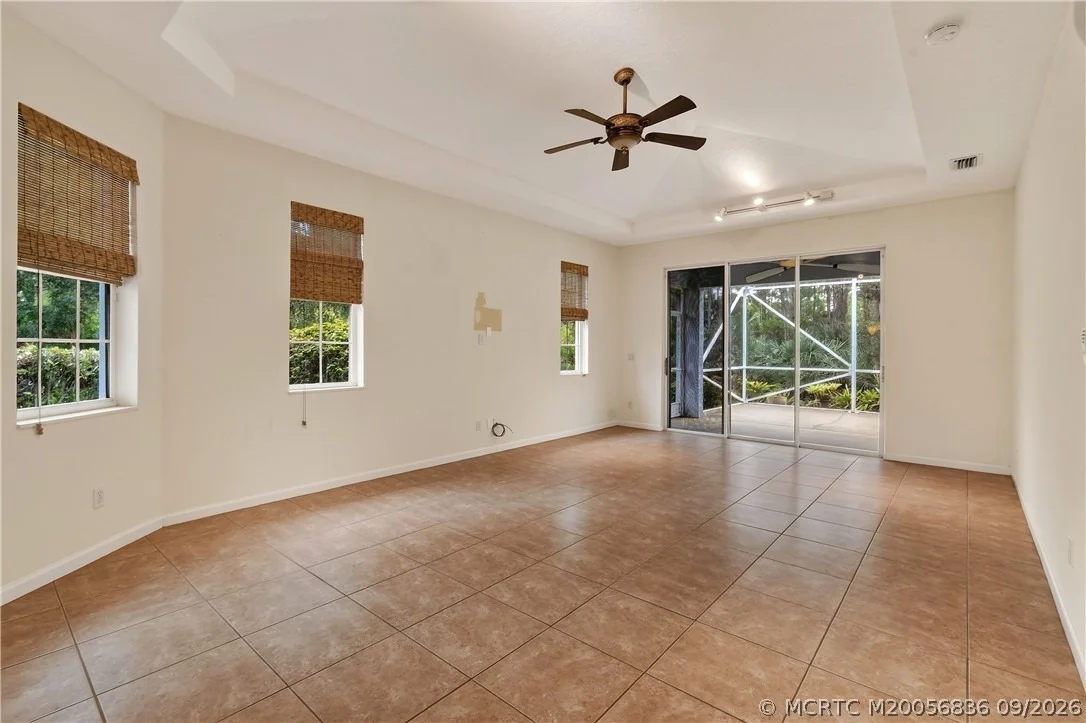 Photo of 480 NW Red Pine Way