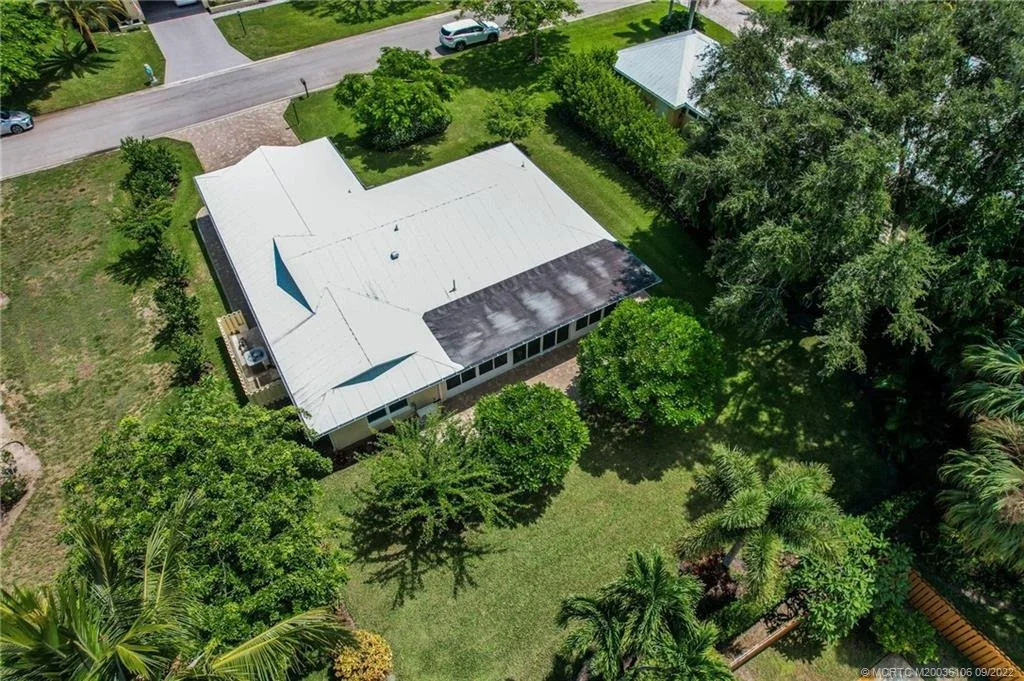 Photo of 1814 SE Granada Lane