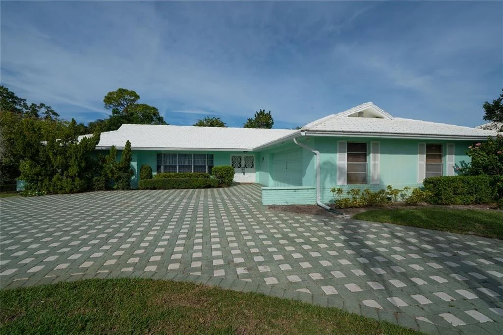 Photo of 3349 SE Golf Trail