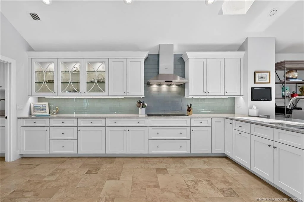 Photo of 6943 SE Harbor Circle