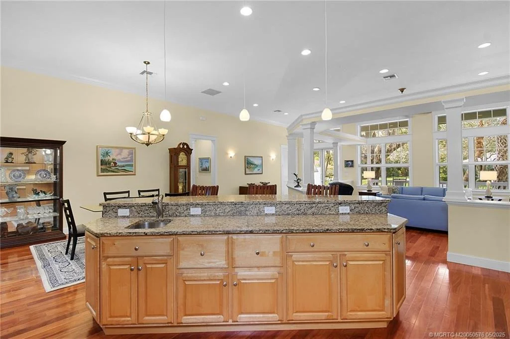Photo of 5327 SE Reef Way