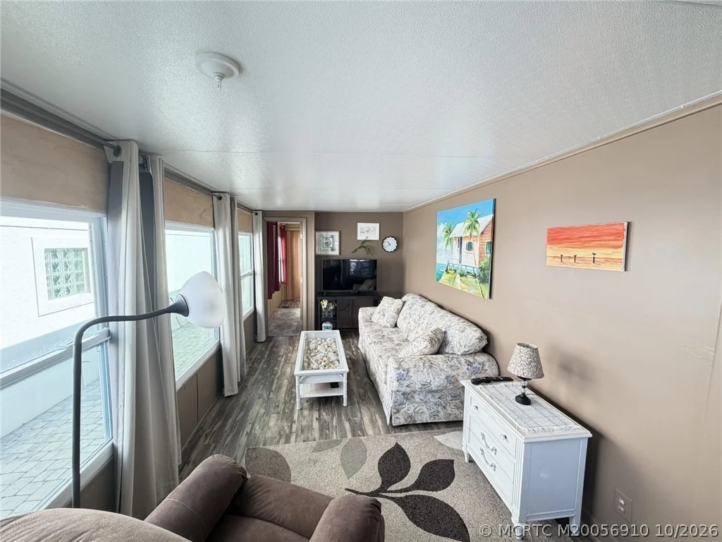 Photo of 185 Nettles Boulevard