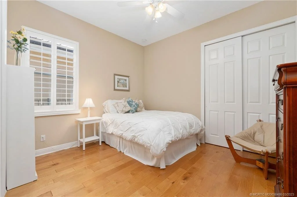 Photo of 503 SW Lost River Road