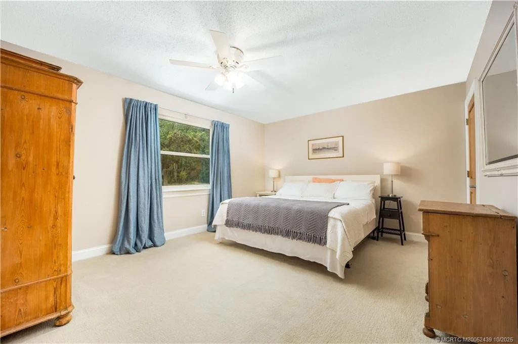 Photo of 7960 SE River Lane