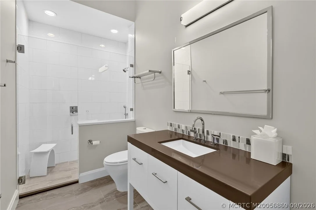 Photo of 7037 SE Harbor Circle
