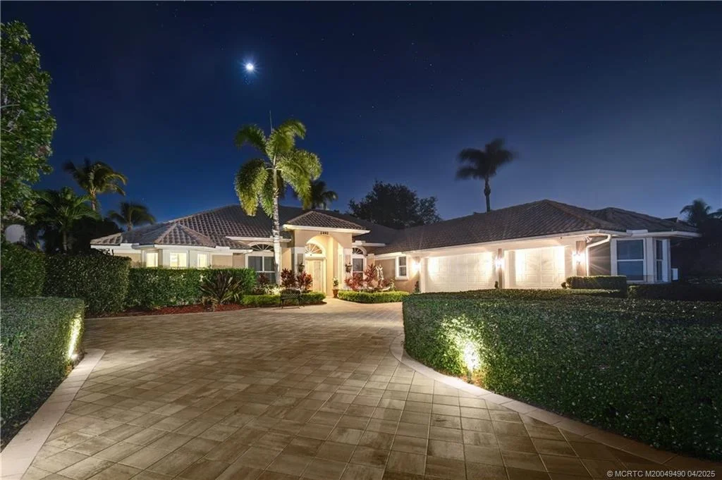 Photo of 2492 NW Everglades Boulevard