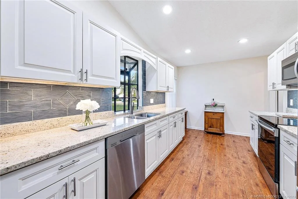 Photo of 6771 SE Lillian Court