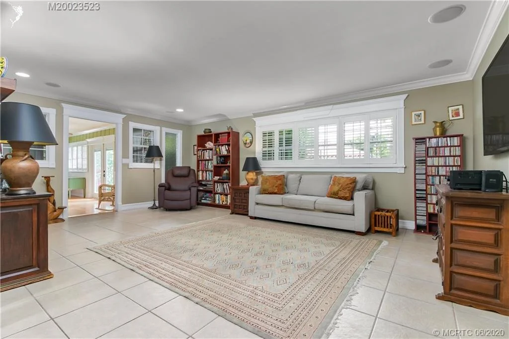 Photo of 1516 SE Mango Place