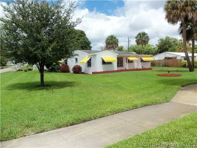 Photo of 442 SE Krueger Parkway