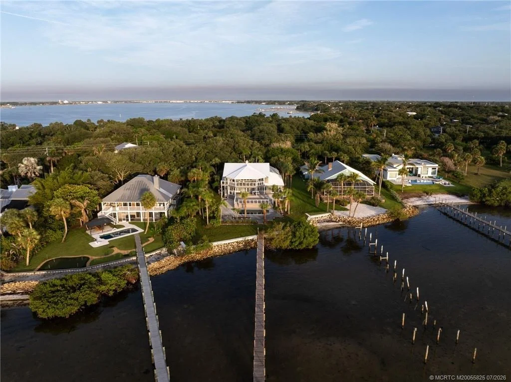 Photo of 114 N Sewalls Point Road