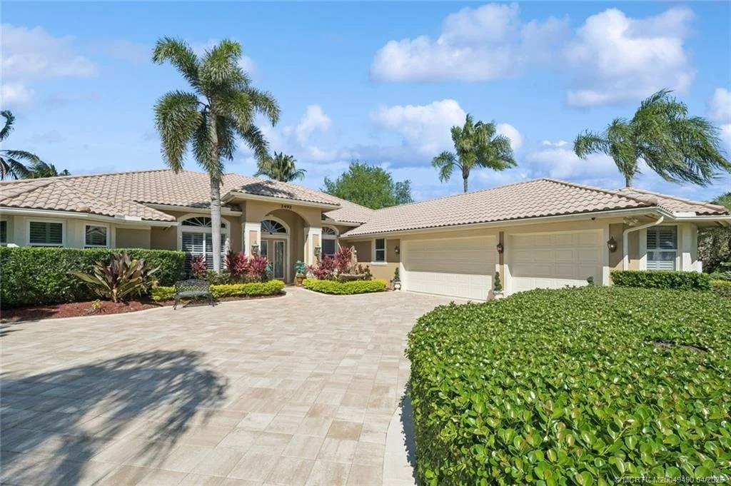 Photo of 2492 NW Everglades Boulevard