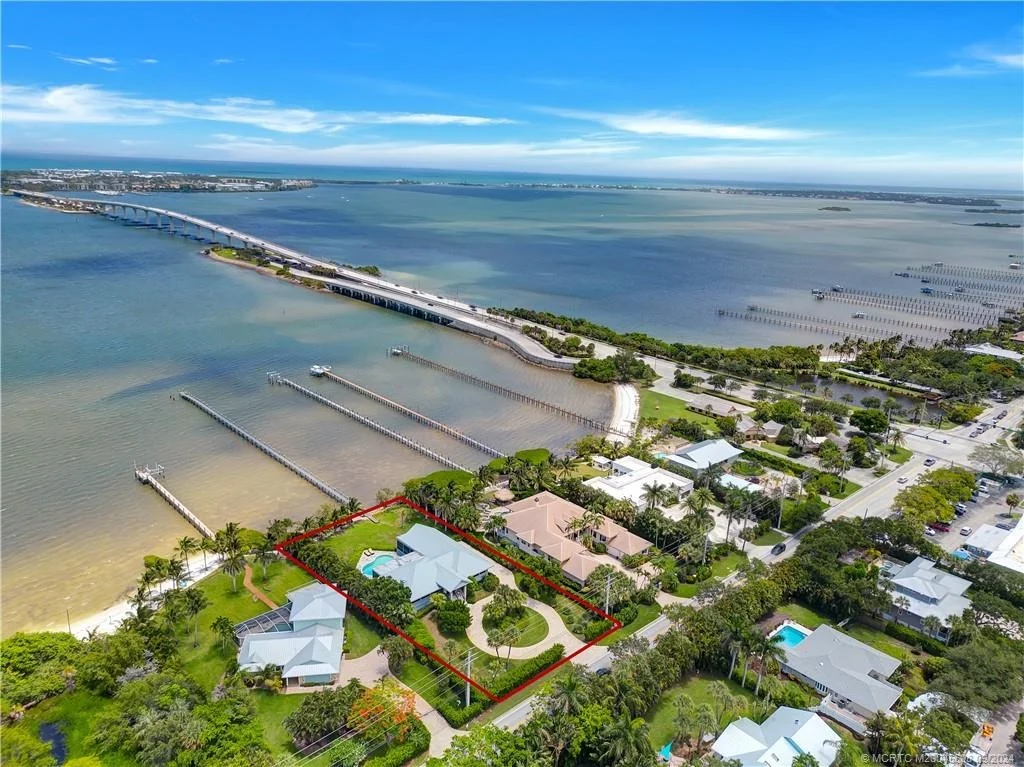 Photo of 12 N Sewalls Point Road