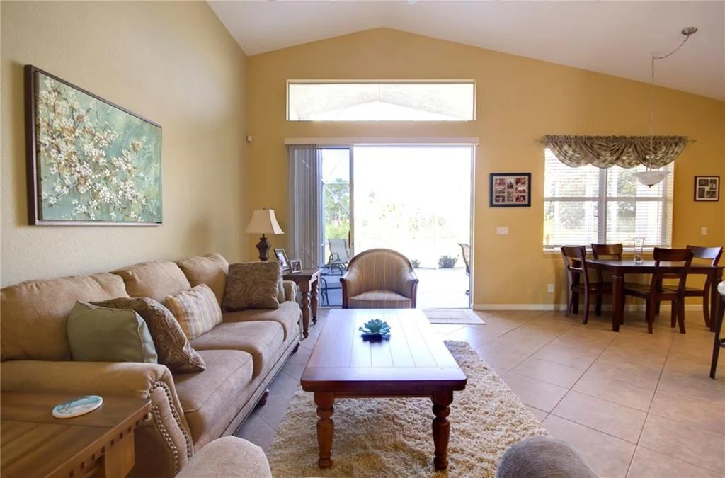 Photo of 1245 SE Fleming Way
