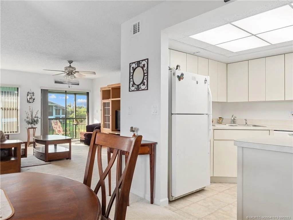 Photo of Unit 306 at 950 S Kanner Highway