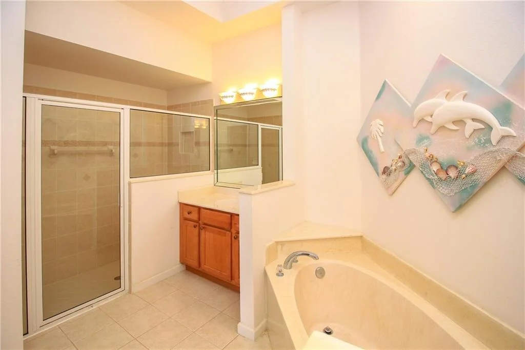 Photo of 631 NW Red Pine Way