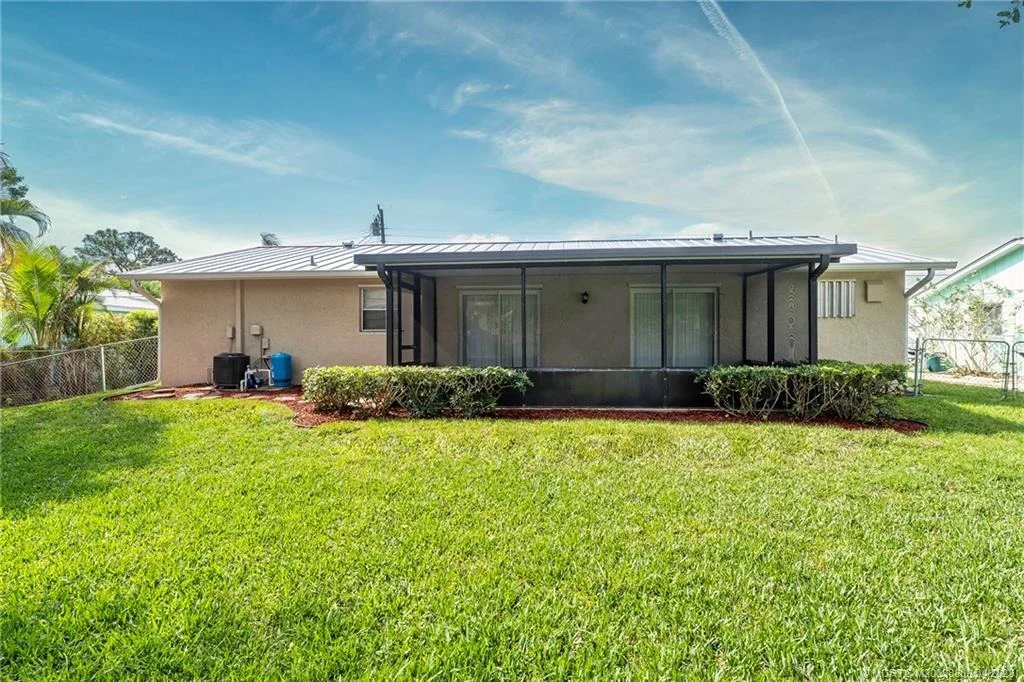 Photo of 1003 NW 16th Place