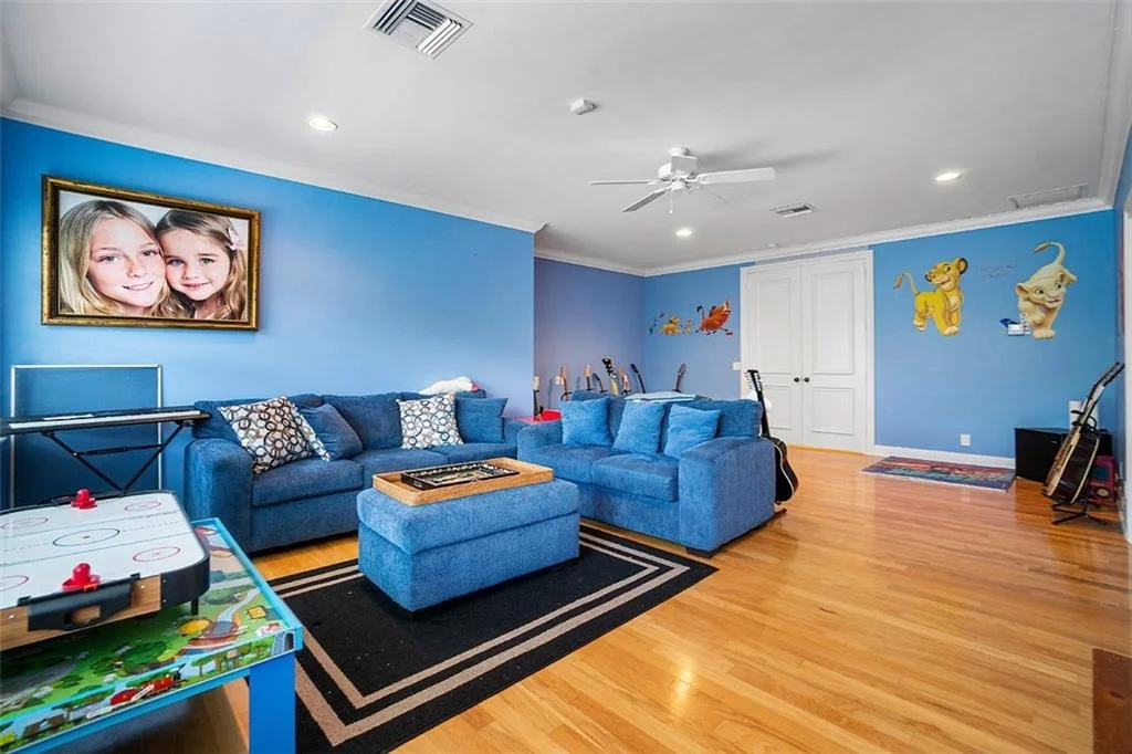 Photo of 5321 Point Lane E