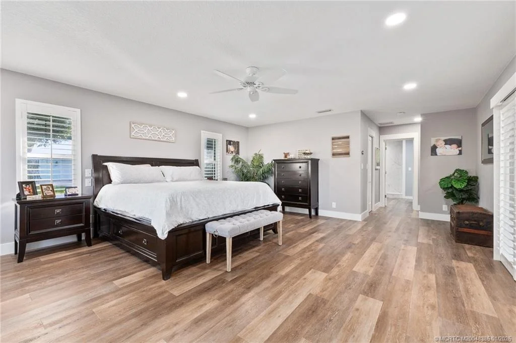 Photo of 1275 NW Pine Lake Drive