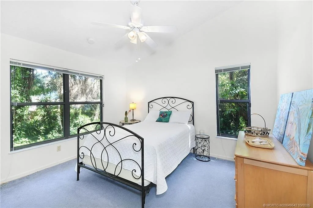 Photo of 8010 SE River Lane