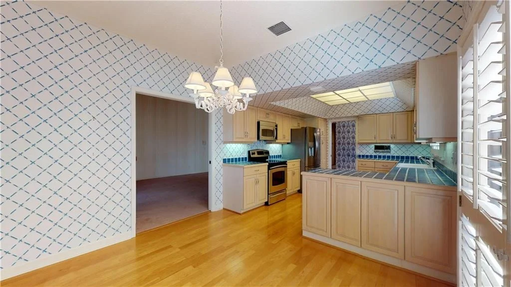 Photo of 6672 SE Pacific Drive