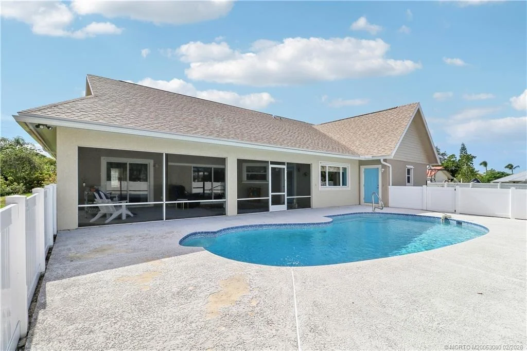 Photo of 5439 SE Horseshoe Point Road