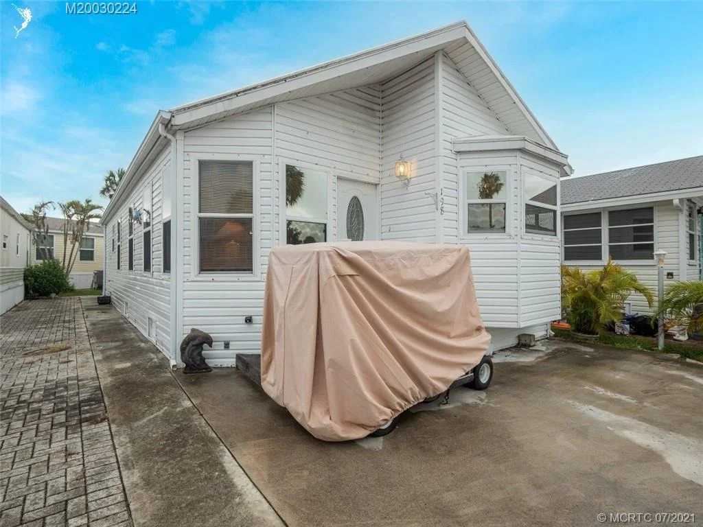 Photo of 198 Nettles Boulevard