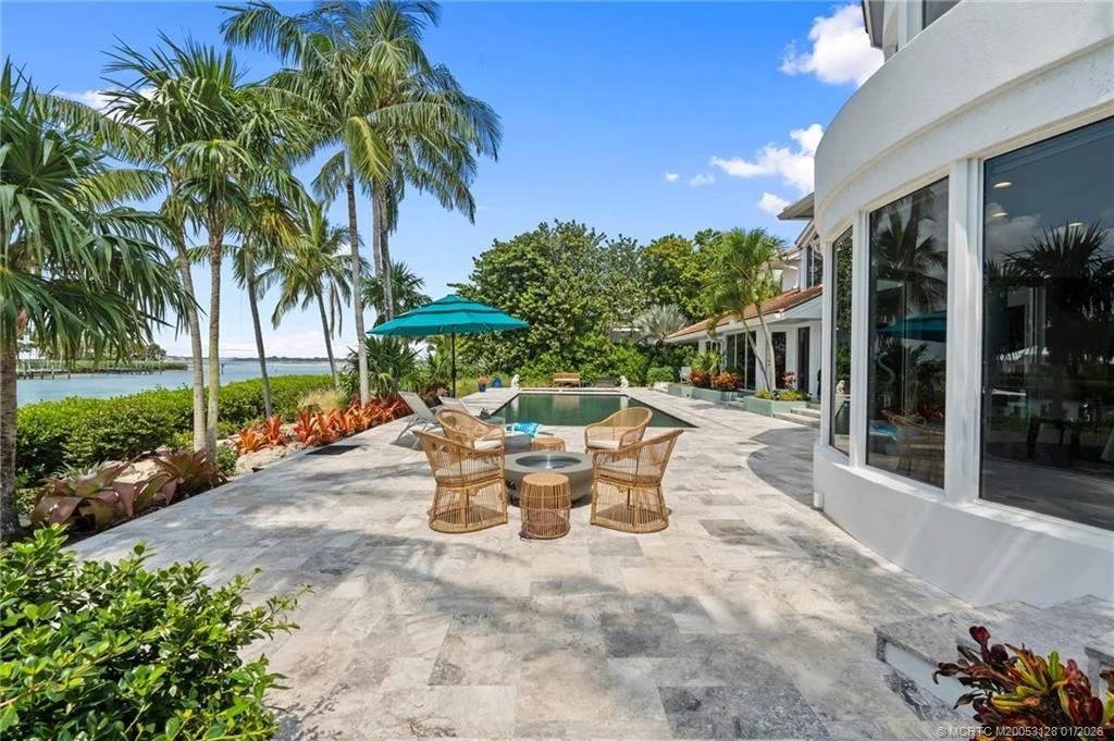 Photo of 6460 SE Harbor Circle